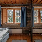 Forest Hideaway By Aavalevi * ليفي