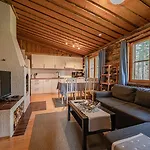 Forest Hideaway By Aavalevi شقة *