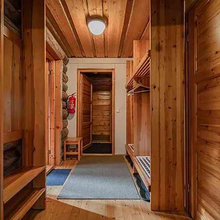 Forest Hideaway By Aavalevi Holidays *