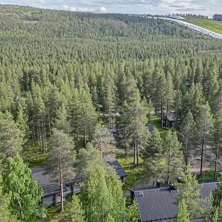 Forest Hideaway By Aavalevi アパート レヴィ